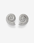 Handgefertigte Schnecken-Ohrclips aus der Strandgut-Kollektion von Fochtmann Juwelier auf der Maximilianstraße in München, gefertigt aus 750 Weissgold und besetzt mit Brillanten.